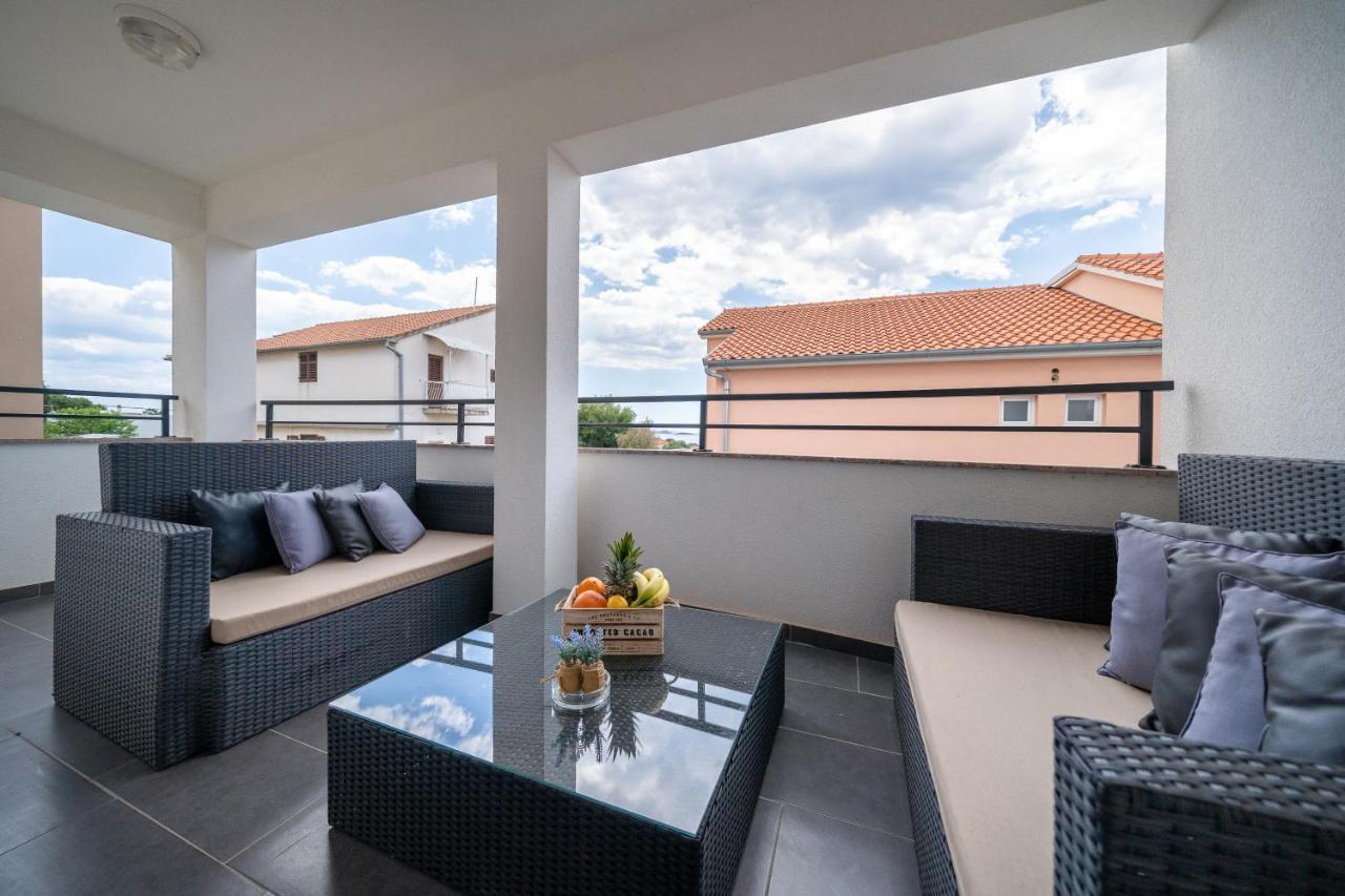 Holiday Apartments Amarilis Pakoštane Zewnętrze zdjęcie