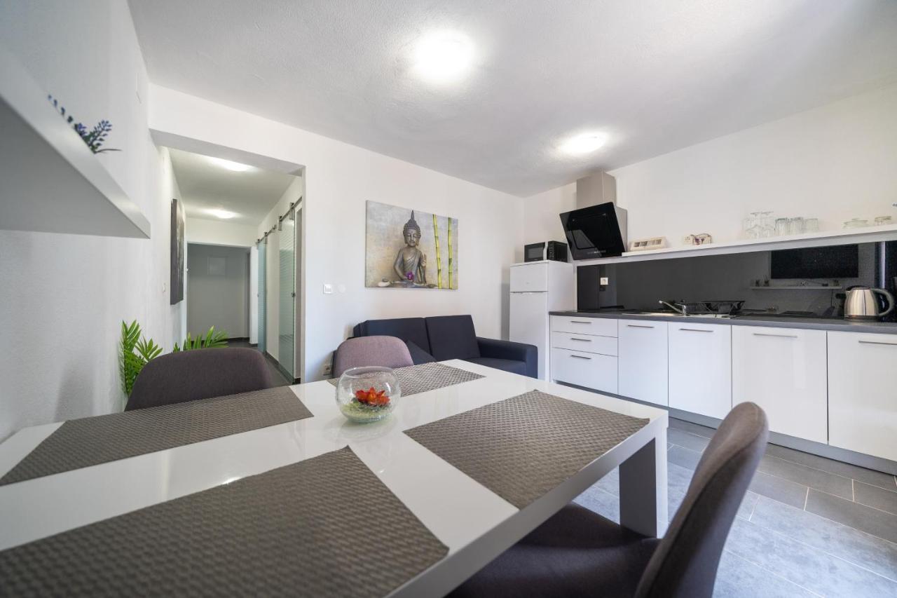 Holiday Apartments Amarilis Pakoštane Zewnętrze zdjęcie